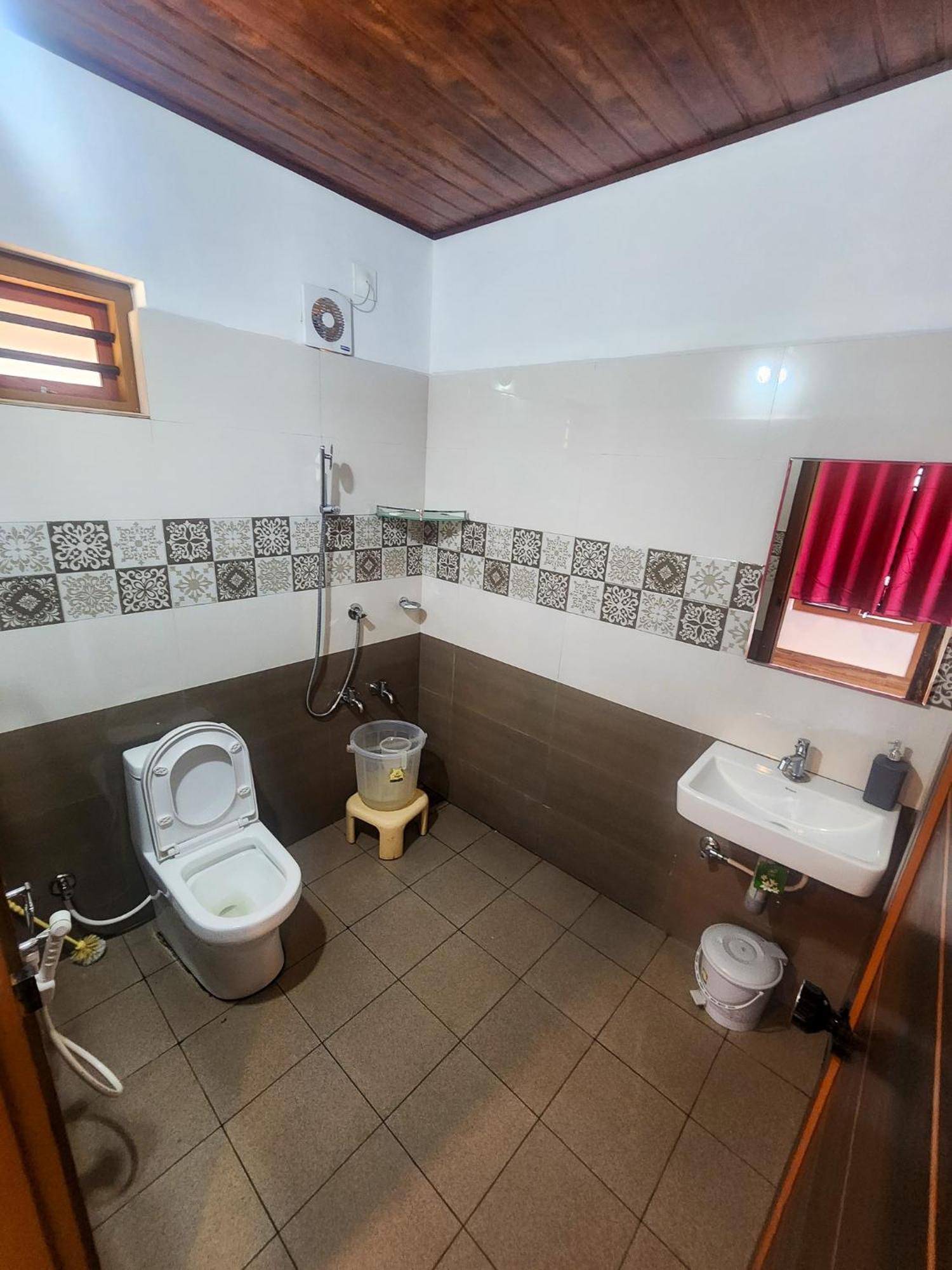 Celestial Heights Homestay Kurchi Εξωτερικό φωτογραφία